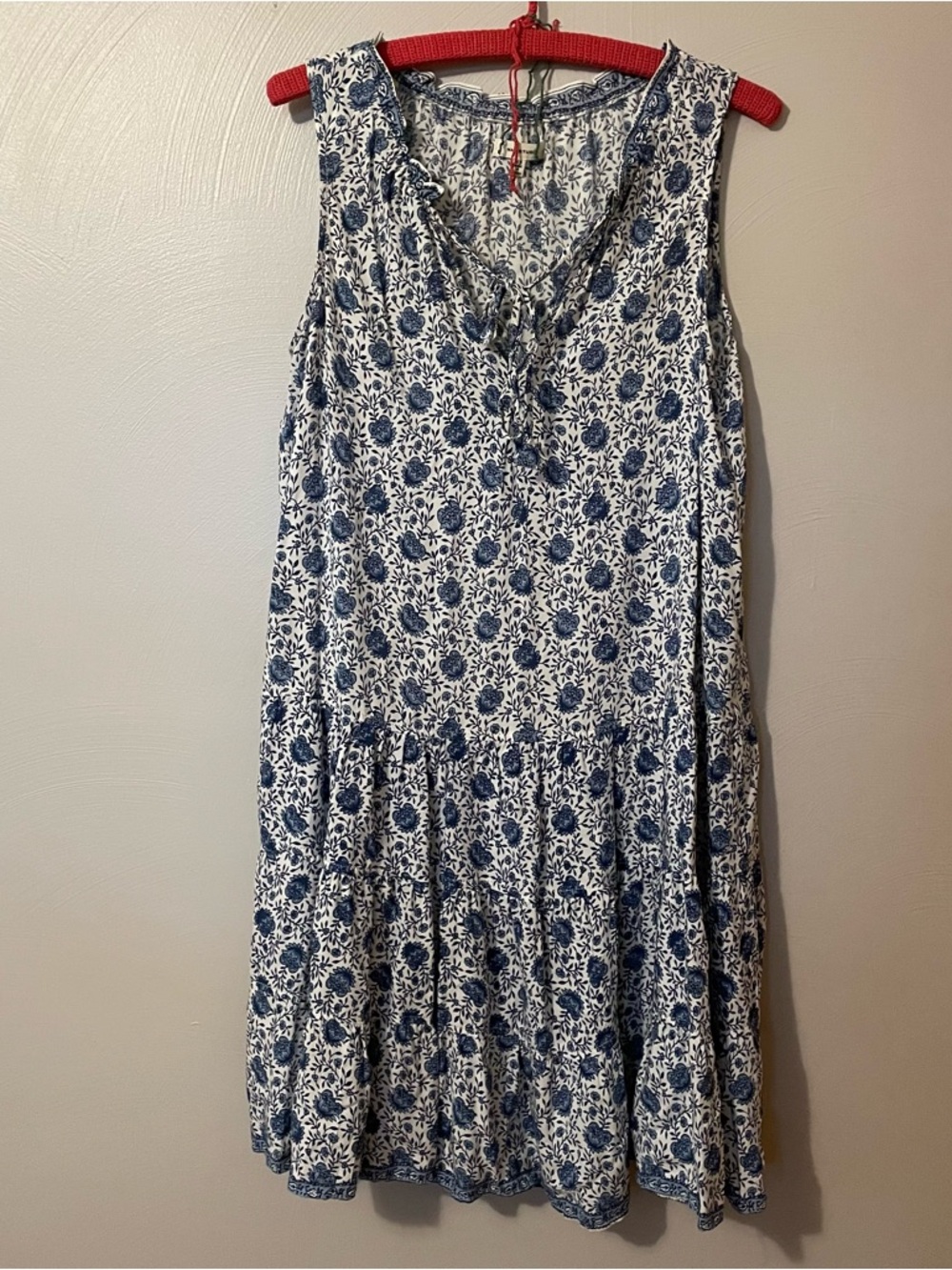 Max Studio Sleeveless Blue Floral Dress / Cover up with pockets size XS